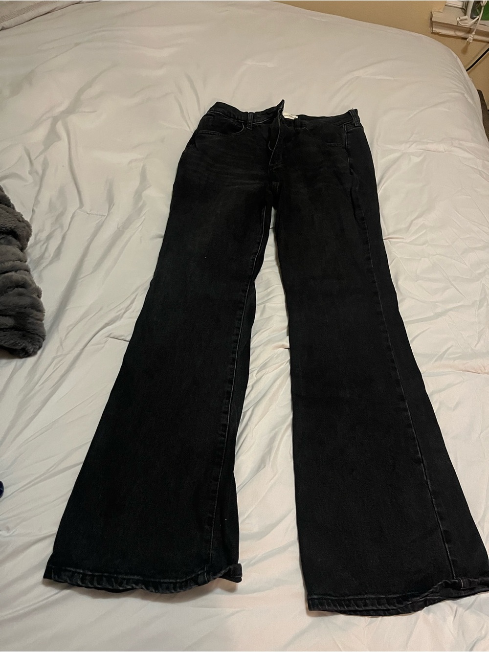 Universal Thread Black Wide-Leg Flare Jeans - Deep Black